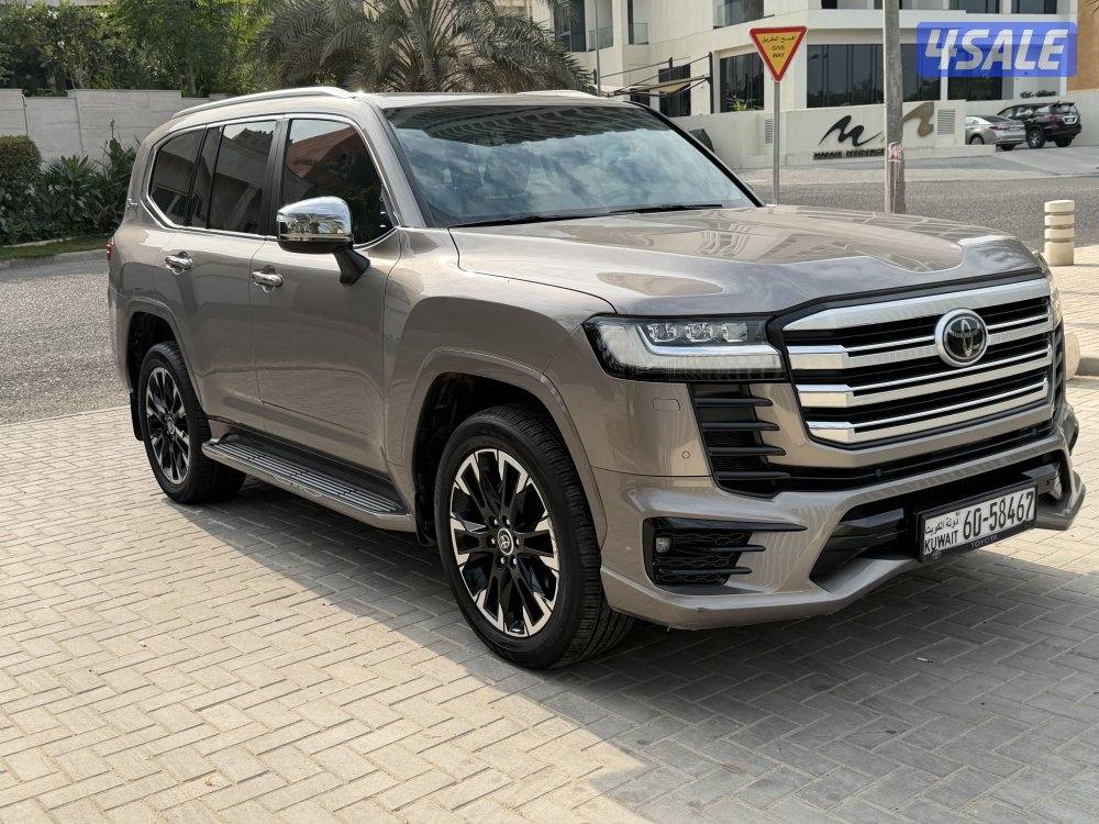 لاند كروزر VX ايرو S تون تيربو موديل 2022 ماشي 40 الساير تحت الكفاله1