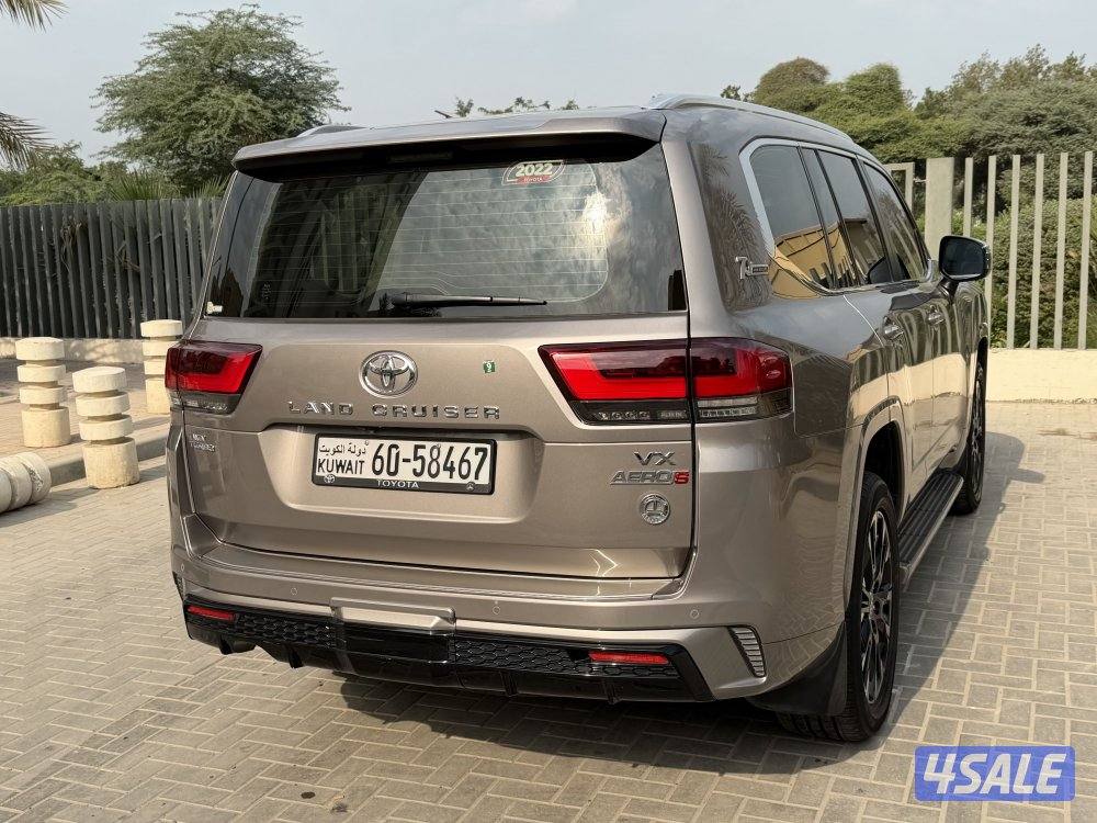 لاند كروزر VX ايرو S تون تيربو موديل 2022 ماشي 40 الساير تحت الكفاله2