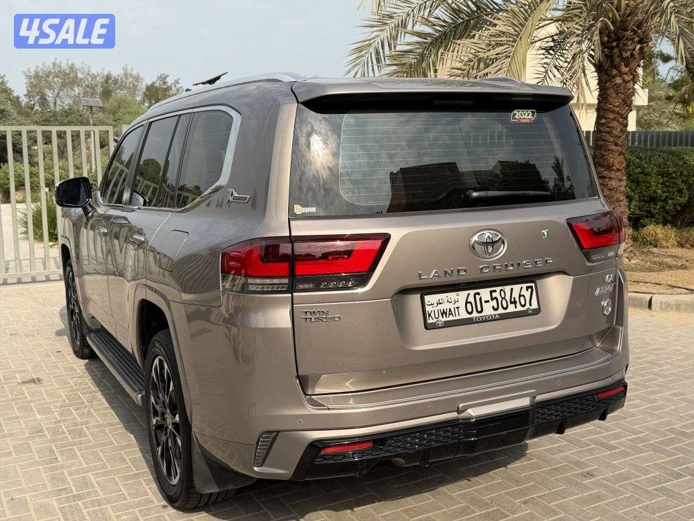 لاند كروزر VX ايرو S تون تيربو موديل 2022 ماشي 40 الساير تحت الكفاله3