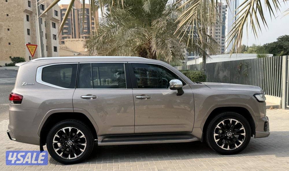 لاند كروزر VX ايرو S تون تيربو موديل 2022 ماشي 40 الساير تحت الكفاله4