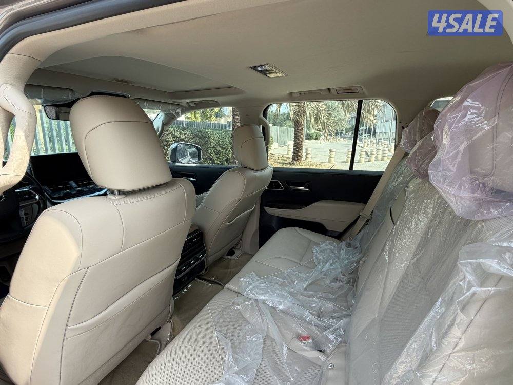 لاند كروزر VX ايرو S تون تيربو موديل 2022 ماشي 40 الساير تحت الكفاله10