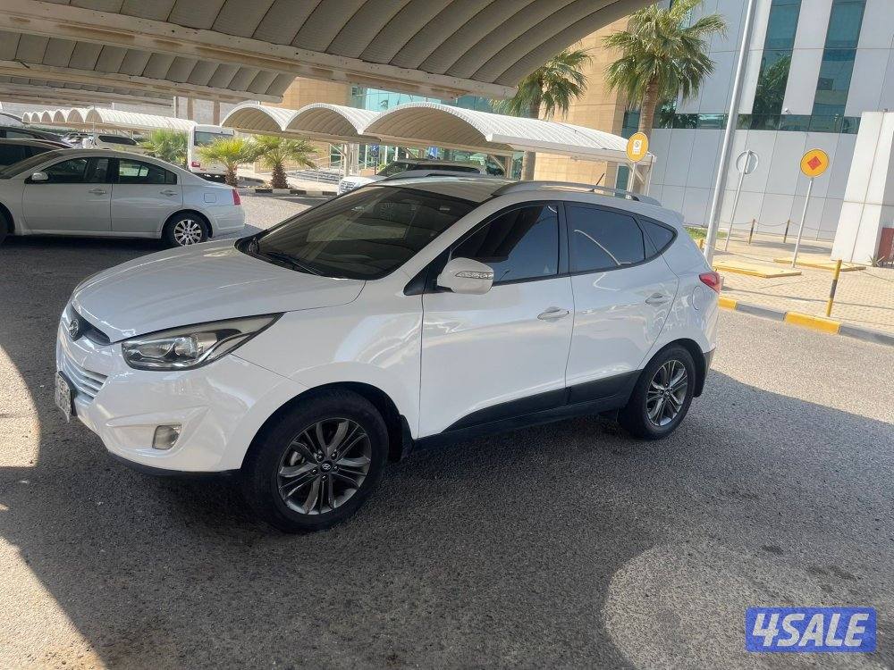 هونداي توسان اون ابيض  موديل ٢٠١٥ شرط الفحص ماشي ١٨٠1