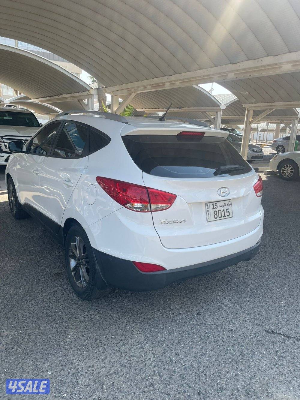 هونداي توسان اون ابيض  موديل ٢٠١٥ شرط الفحص ماشي ١٨٠2