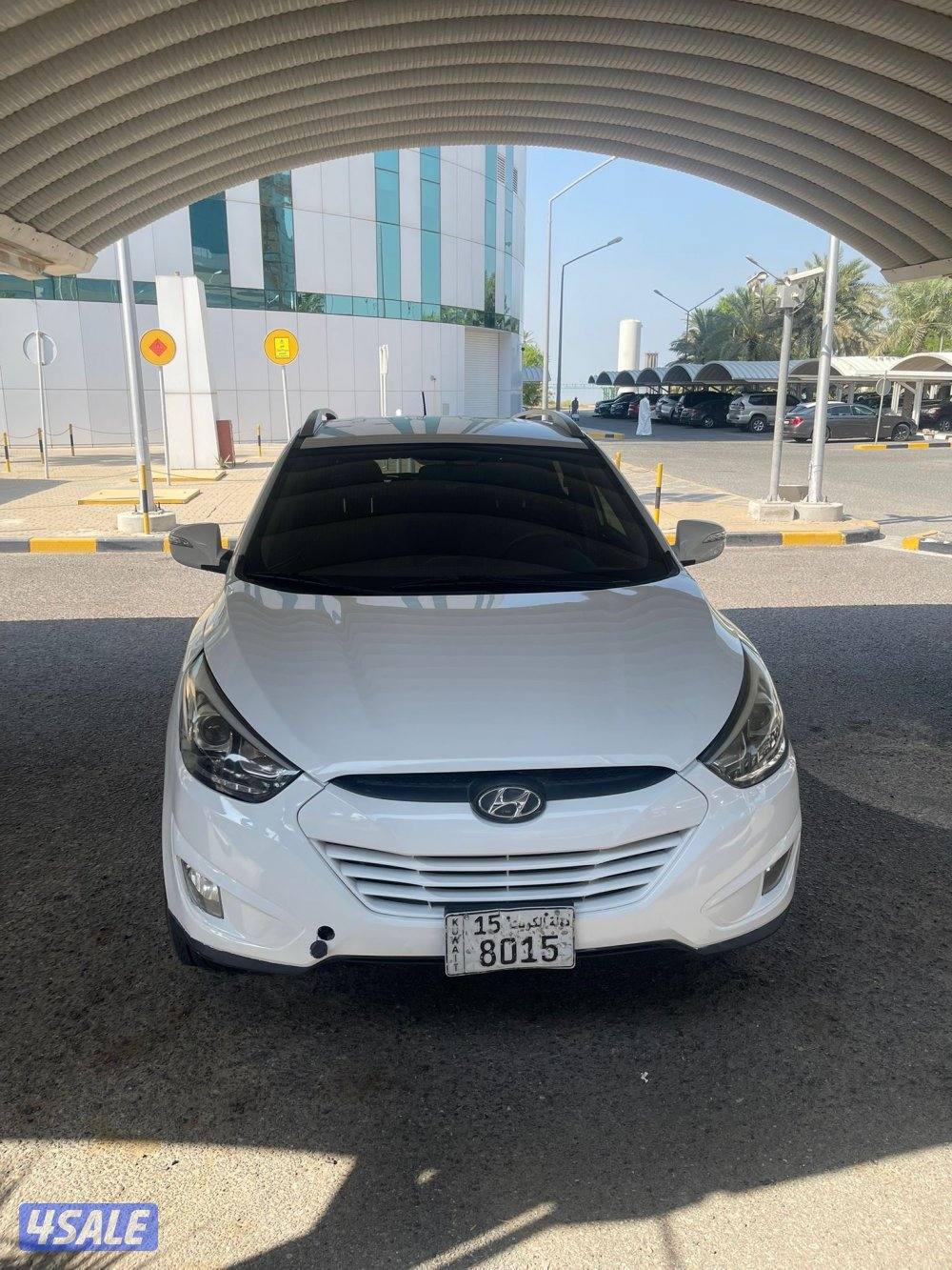 هونداي توسان اون ابيض  موديل ٢٠١٥ شرط الفحص ماشي ١٨٠3