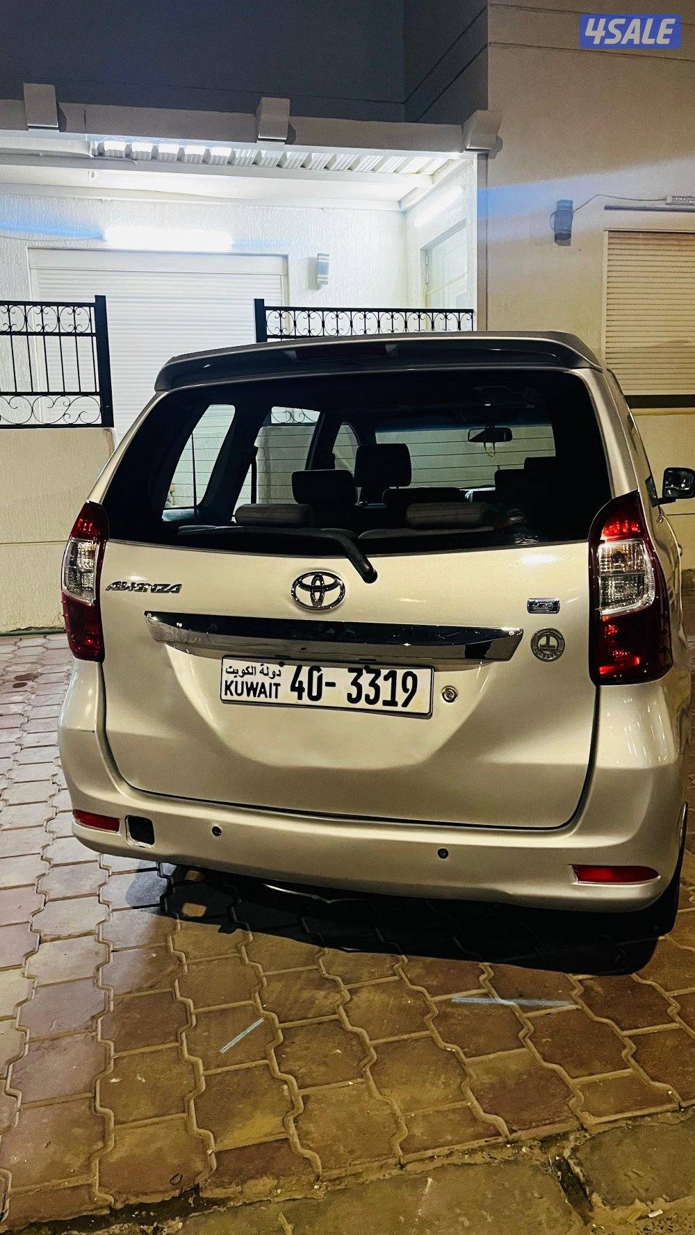 للبيع تويوتا افانزا بحاله جيده قير مكينه شاصي يوجد اصباغ متفرقه0