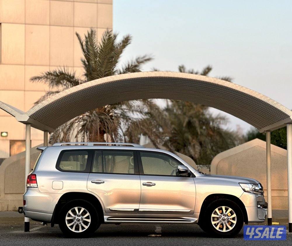 معرض القمة🚩3