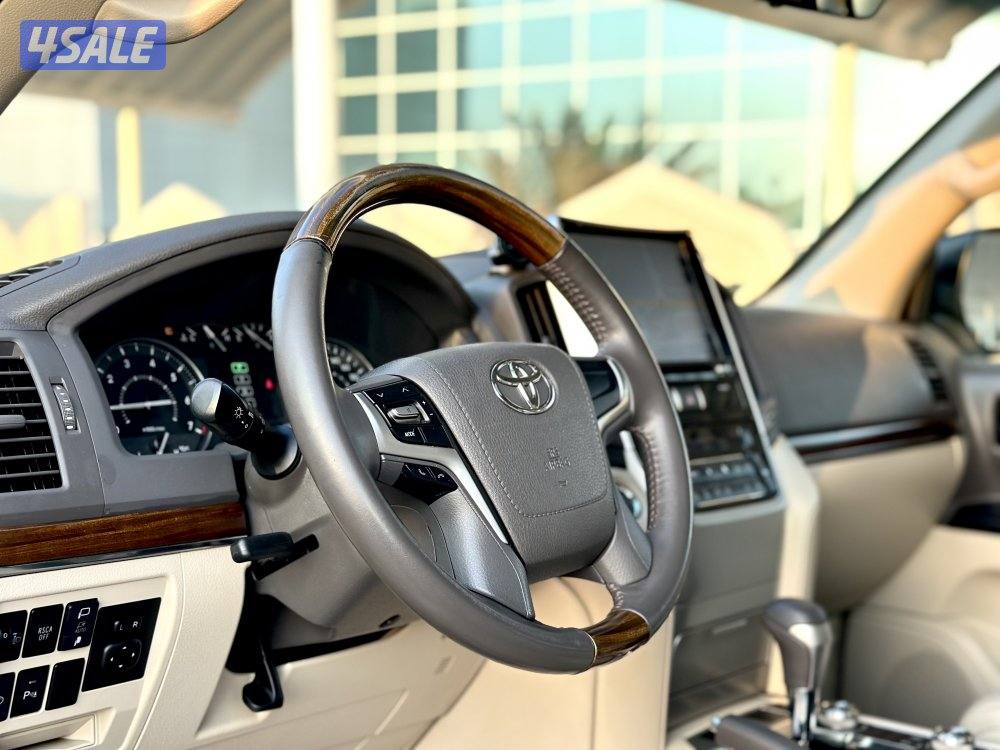 معرض القمة🚩7