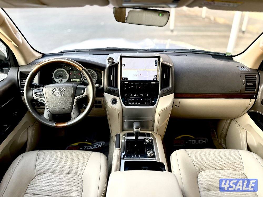 معرض القمة🚩11