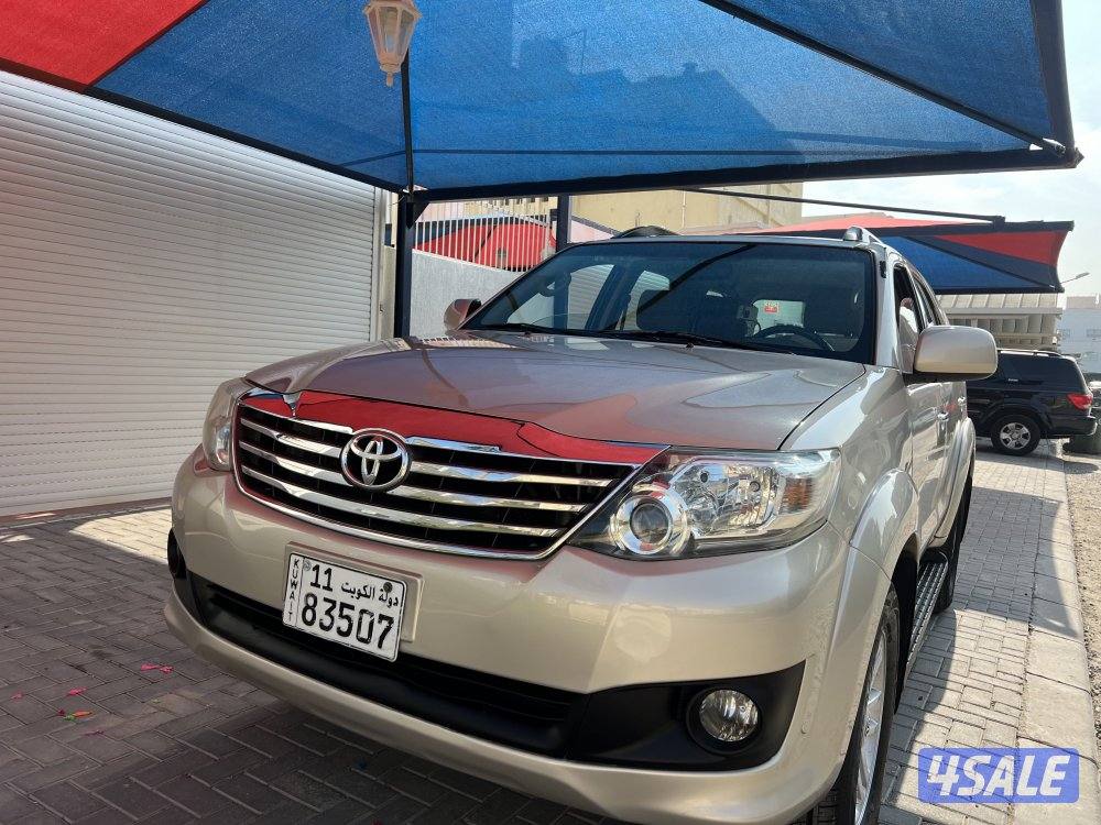 للبيع فورتنر 2013 V6 دبل قير0