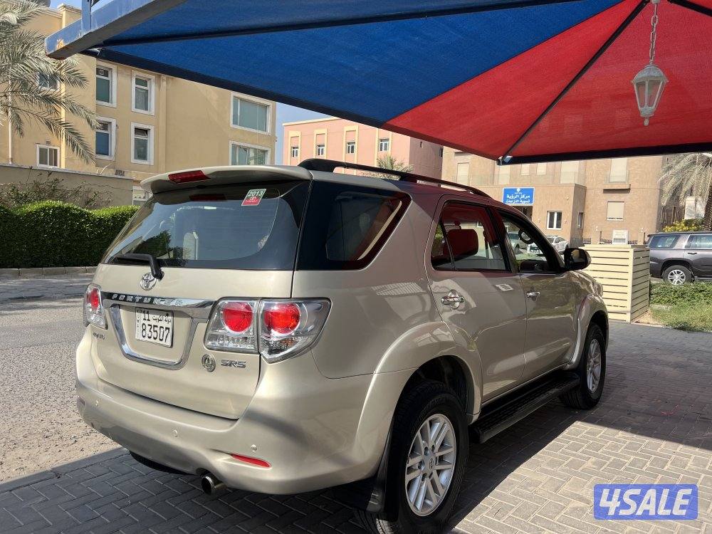 للبيع فورتنر 2013 V6 دبل قير4