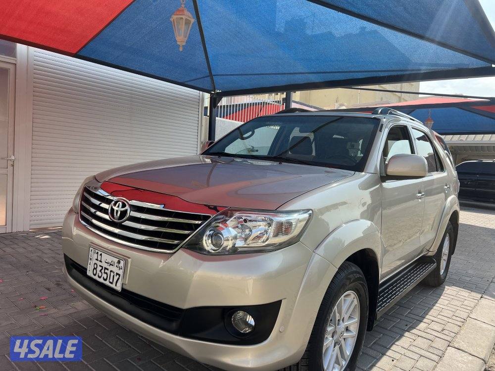 للبيع فورتنر 2013 V6 دبل قير6