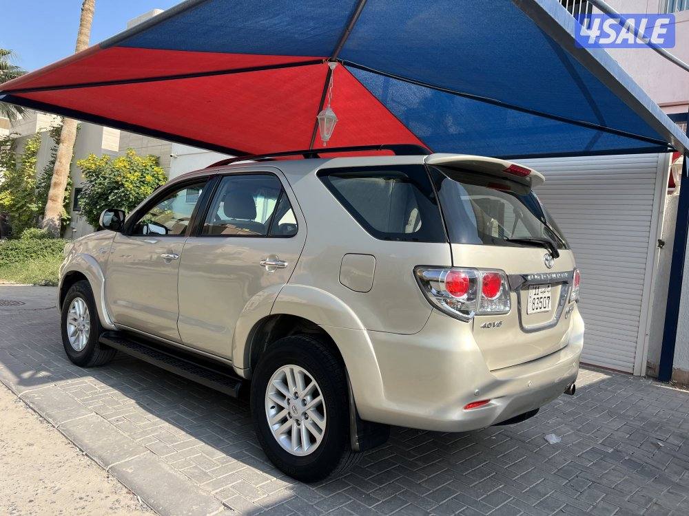 للبيع فورتنر 2013 V6 دبل قير10