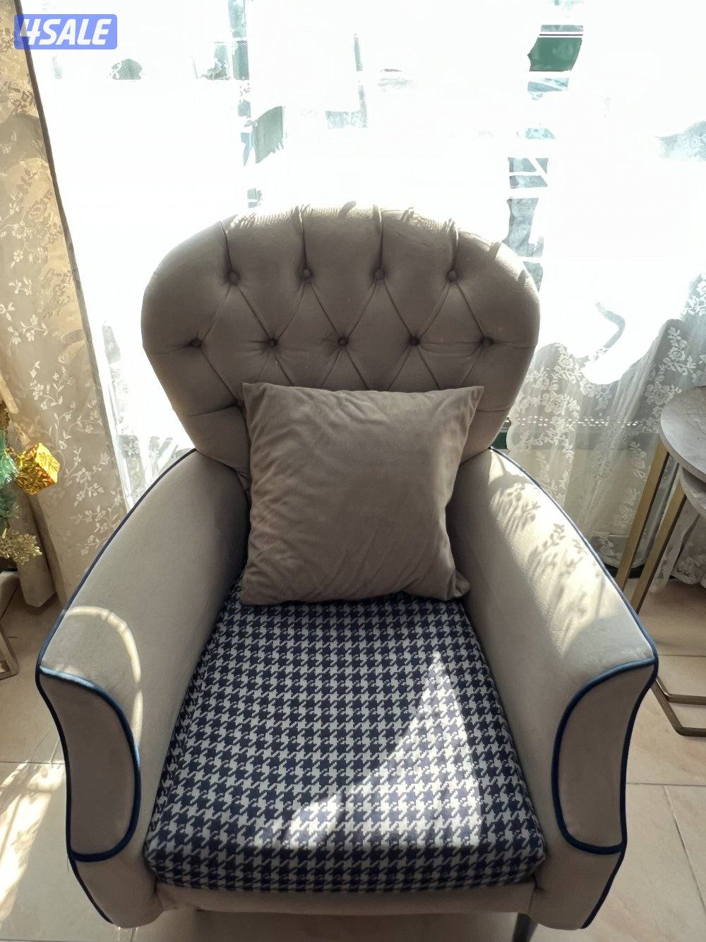 انتريه عدد ٢ كنب وكرسي2