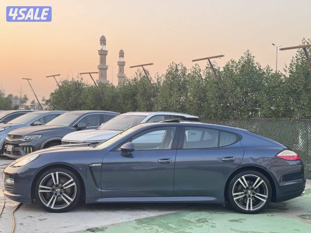 للبيع بورش بانميرا 201311