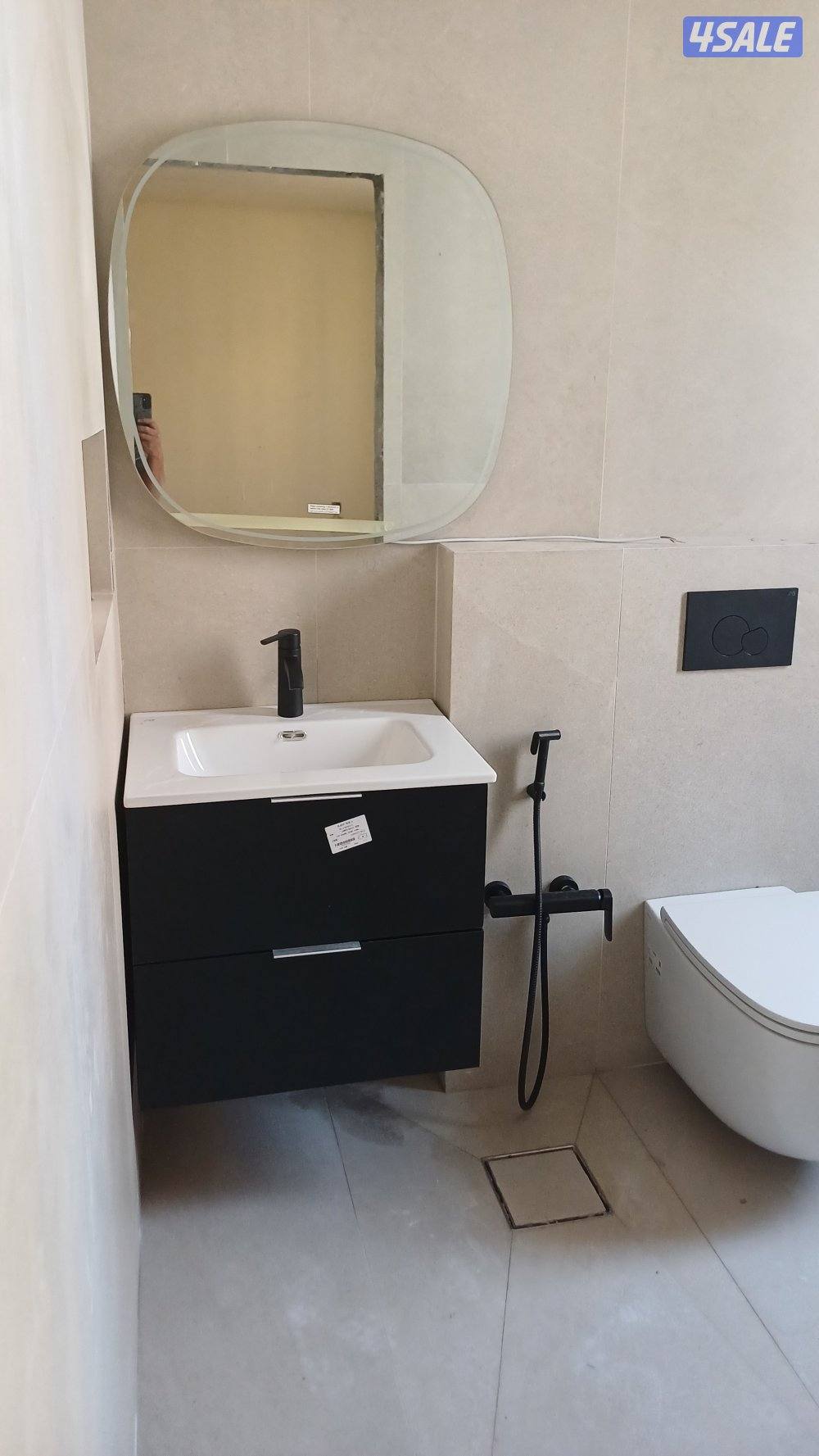 فنى صحى سباك شاطر تأسيس وتشطيب جميع مناطق الكويت خدمه ٢٤ ساعه وبالقل ا4