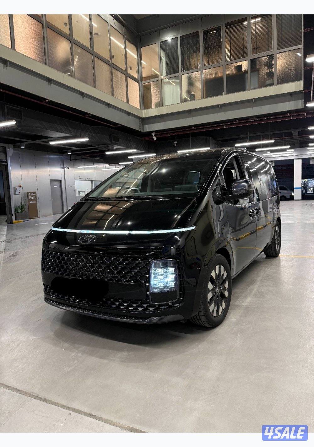 هيونداي ستاريا2022 عداد (١٠)الف فقط0