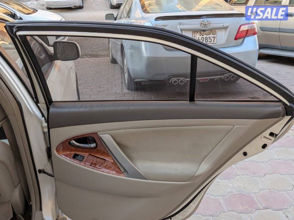 سيارة تيوتا كامري glx ٢٠١١ الفئة الثانية0