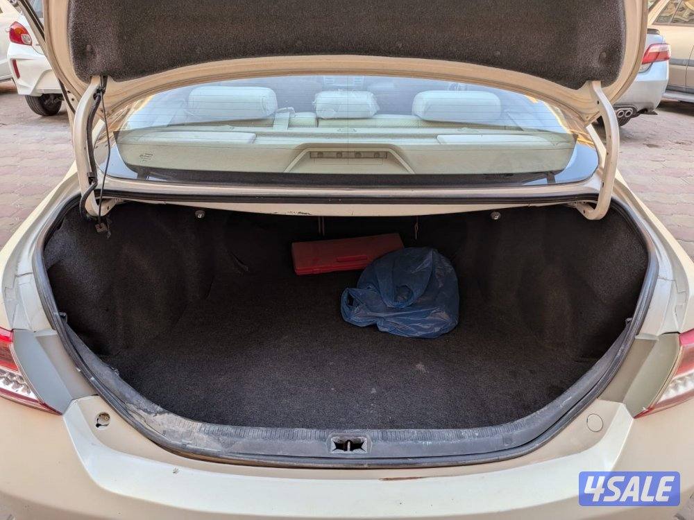 سيارة تيوتا كامري glx ٢٠١١ الفئة الثانية3