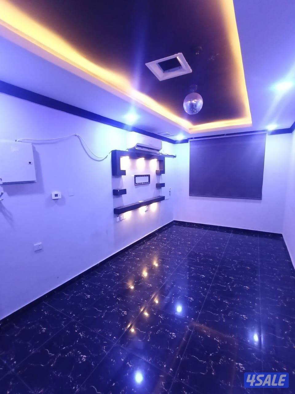 شقه للايجار بحولي غرفتين وصاله كبيره ومطبخ وحمام نفس الصور استلام فوري3