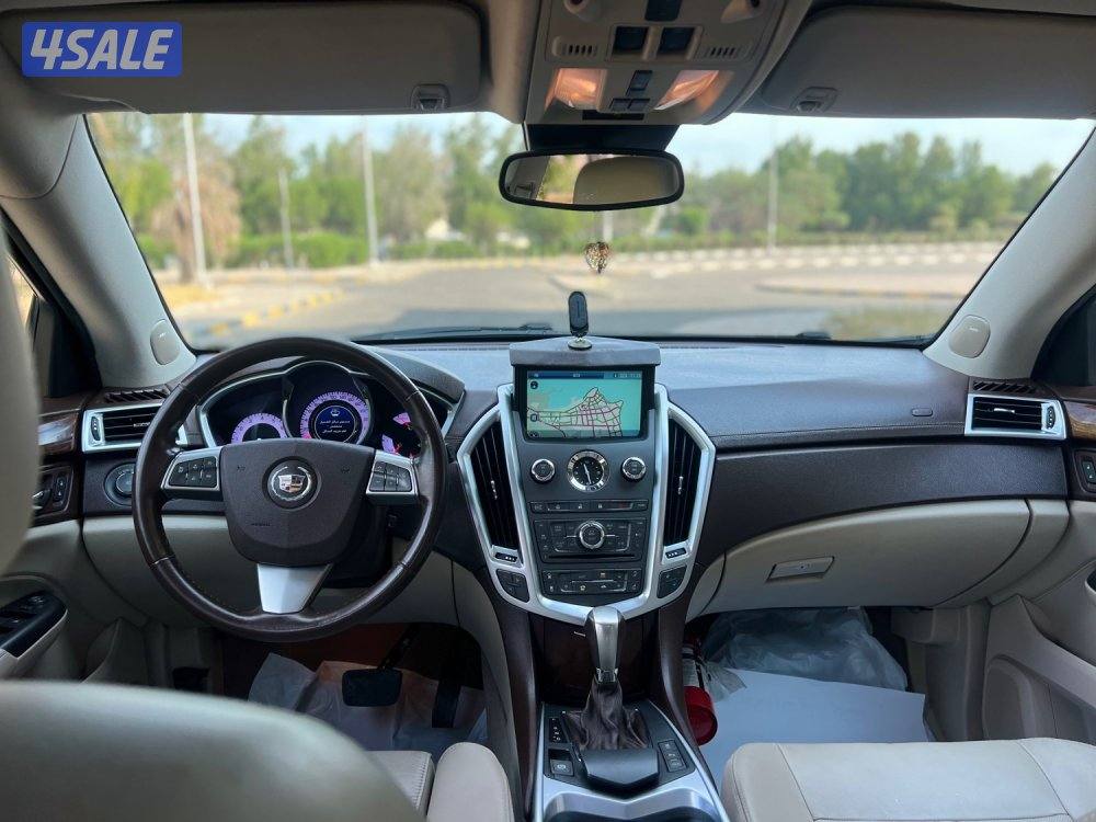 جيب كدلاك SRX موديل ٢٠١٢ بحاله نظيفه درجه اولي عداد ١٤٠ الف7