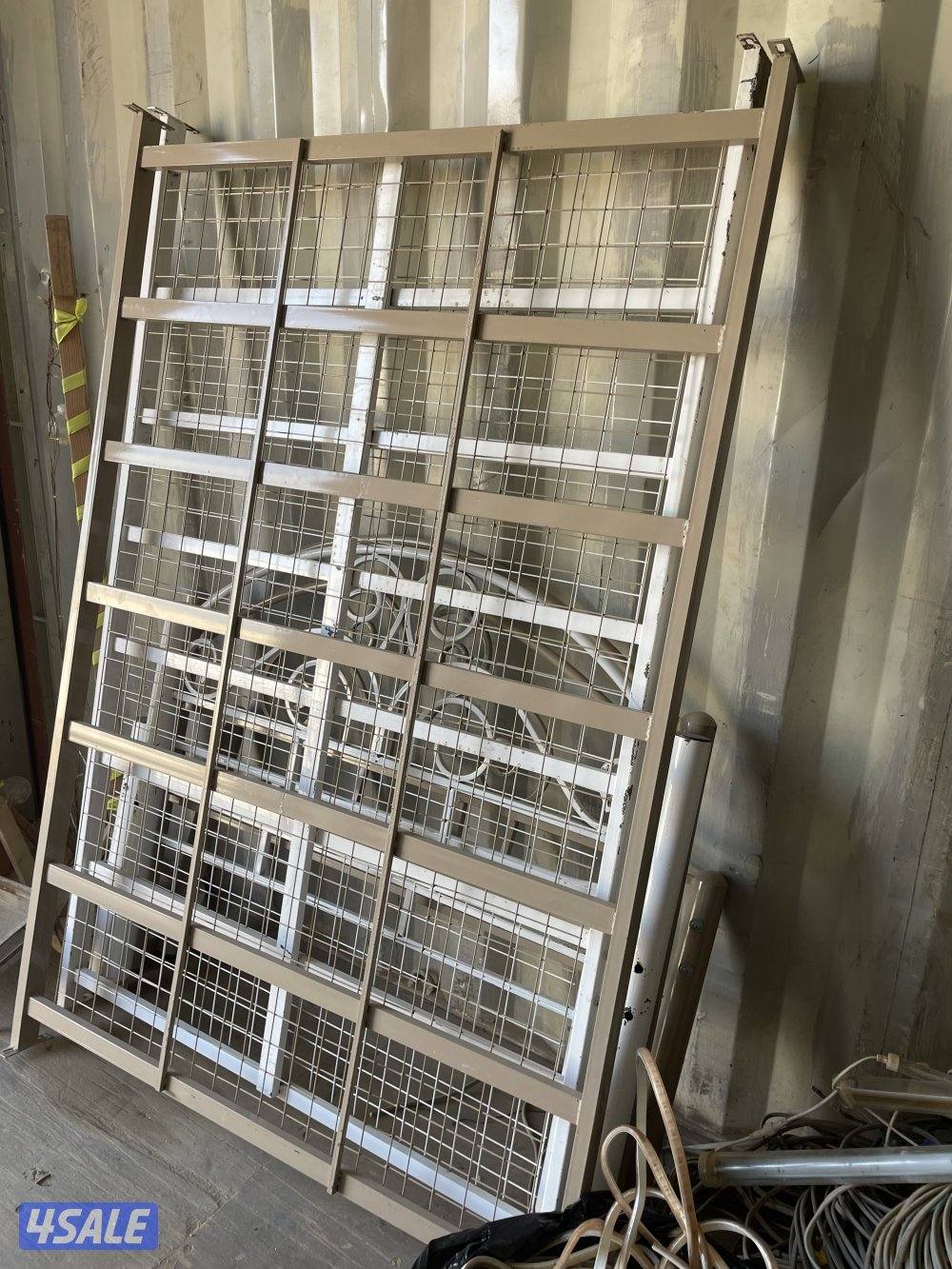 مجموعه اغراض مخيم1