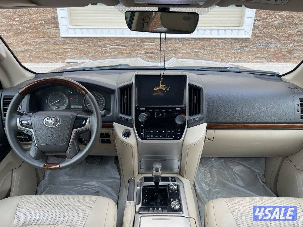 لاندكروزر 20185