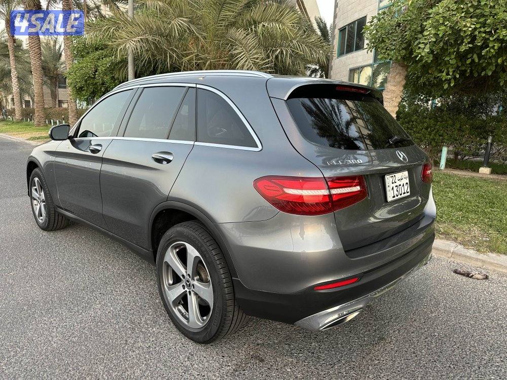 للبيع جيب مرسيدس حجم 300 GLC موديل 2018 صبغ الوكالة7