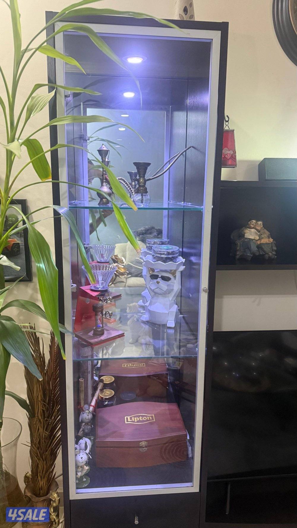 للبيع مكتبة تليفزيون ايكيا بحالة فوق الممتاز1