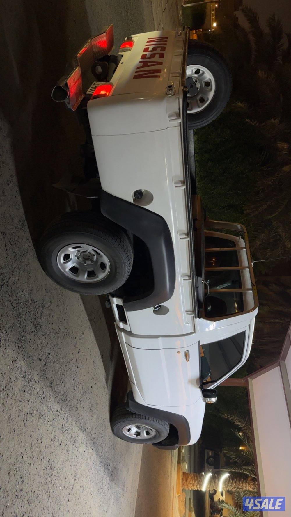 وانيت نيسان بيك اب2