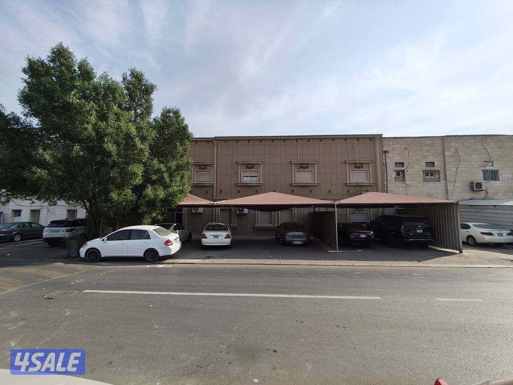 للبيع بيت في القصر1