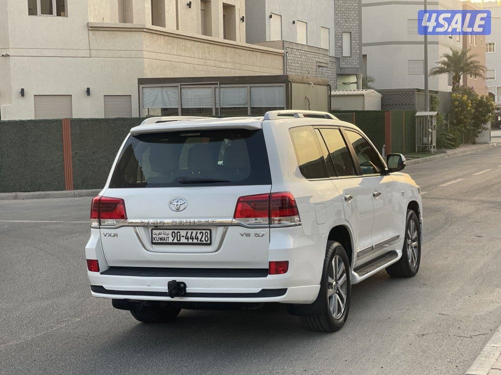 لاندكروزر VXR4