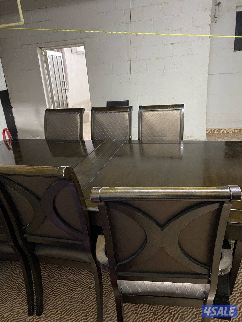 طاولة طعام3