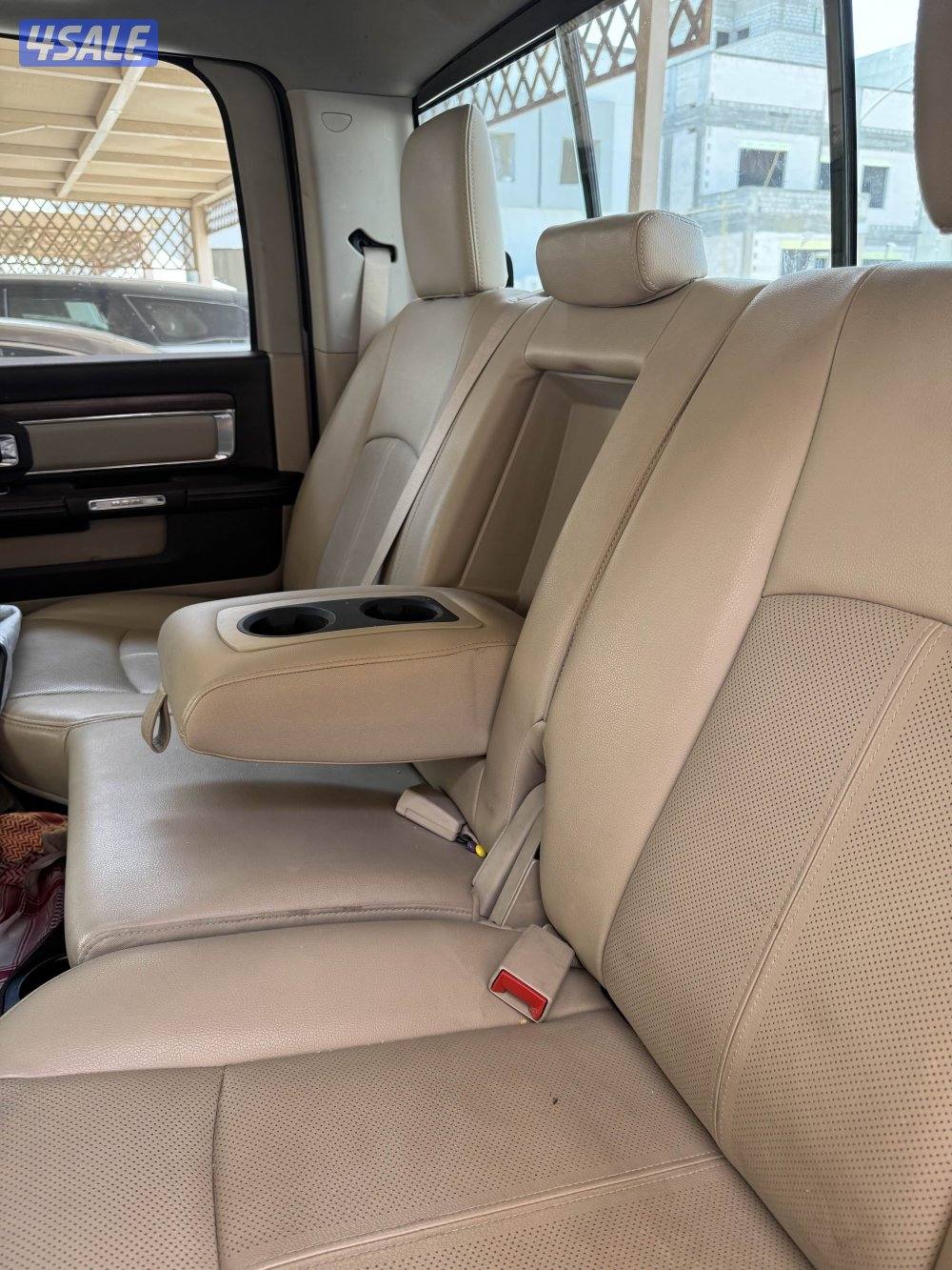 للبيع وانيت دوج رام1