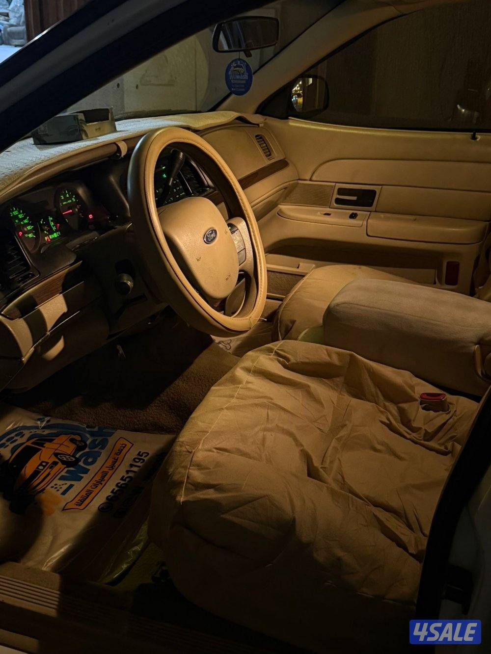 للبيع فورد فيكتوريا موديل 20103