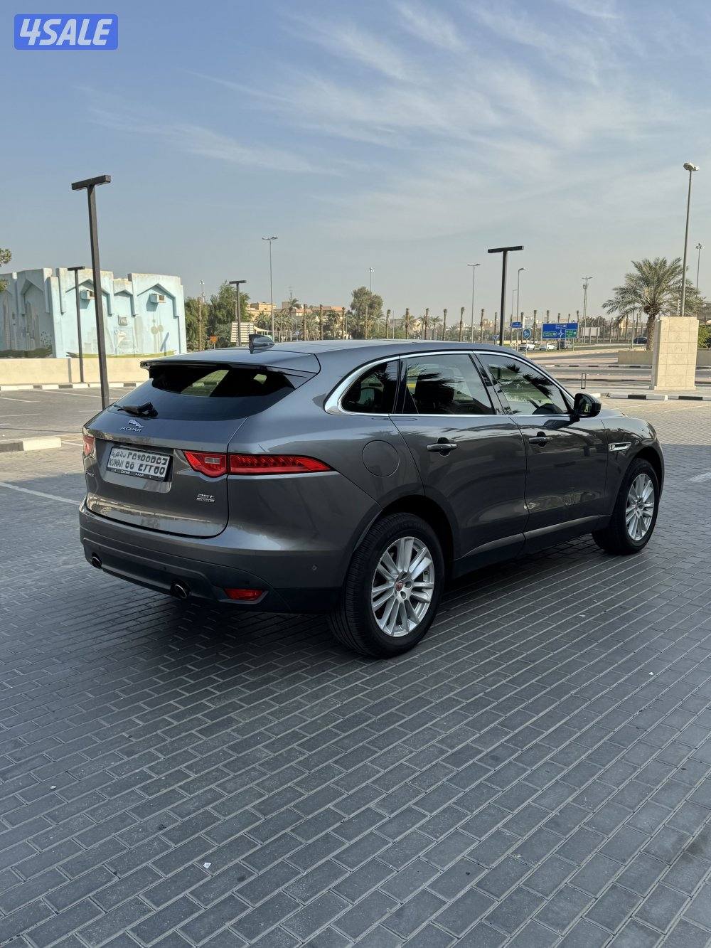 F-PACE بحالة الوكالة اعلى فئة1