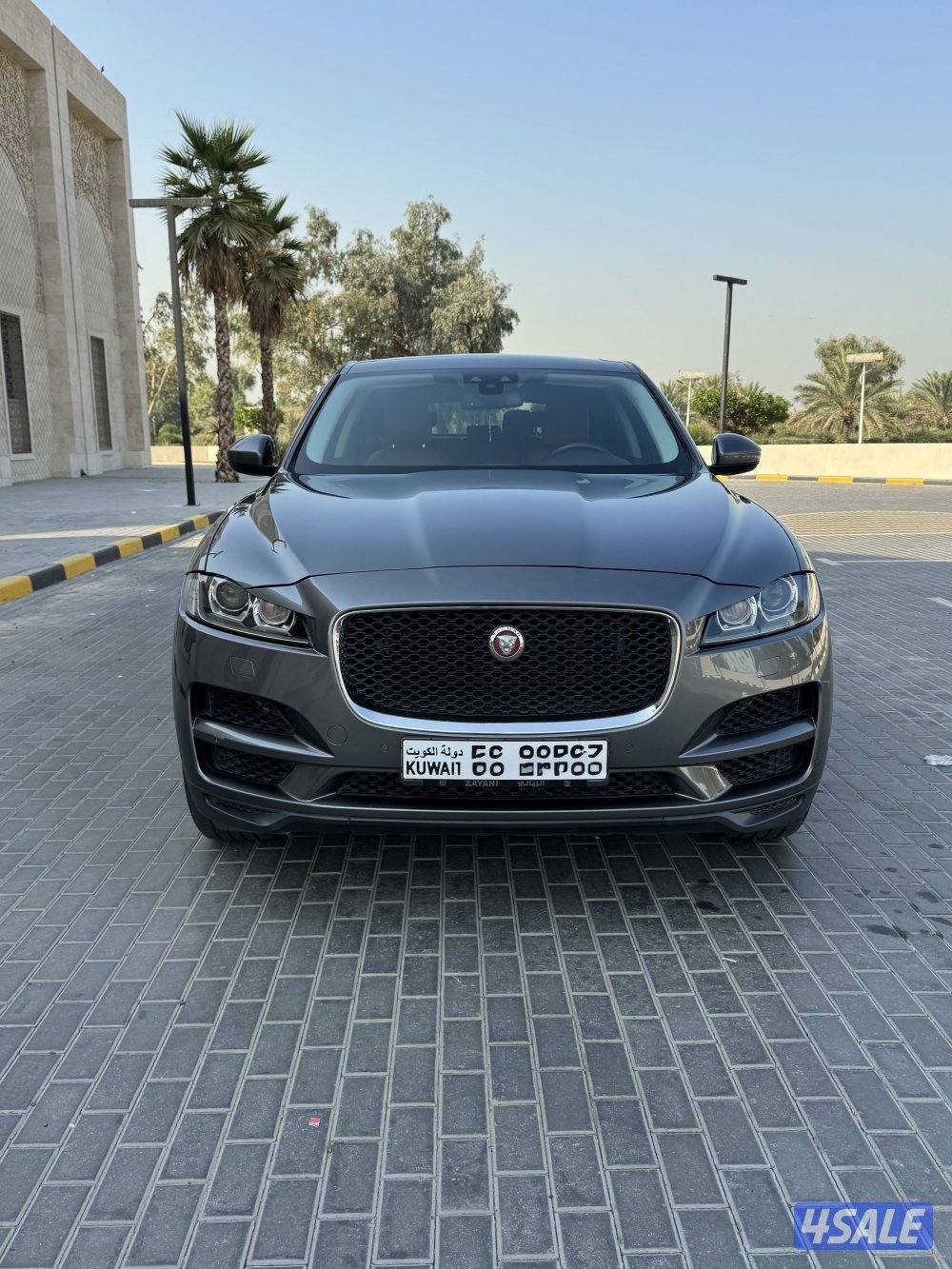 F-PACE بحالة الوكالة اعلى فئة5
