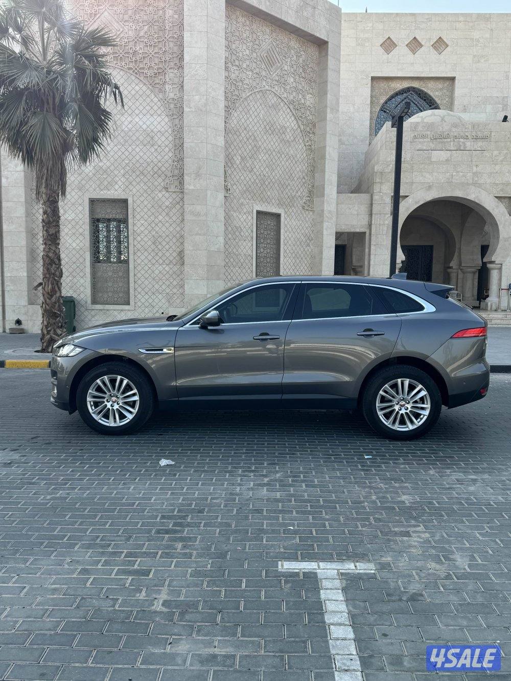F-PACE بحالة الوكالة اعلى فئة6