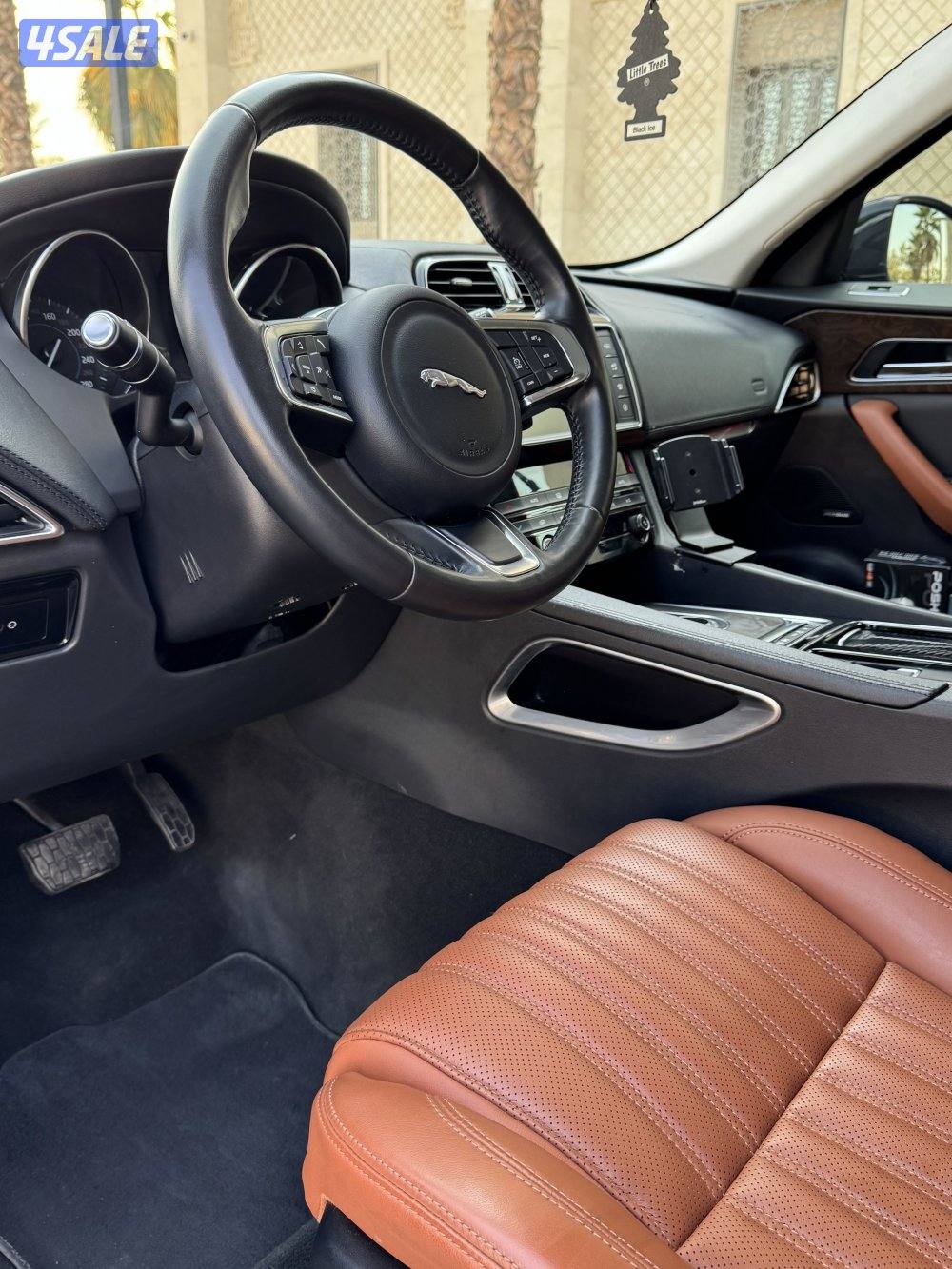 F-PACE بحالة الوكالة اعلى فئة9