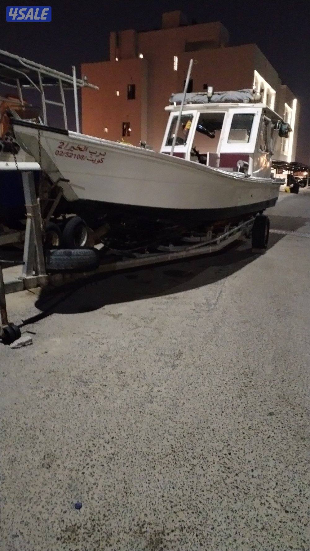 طراد 28 قدم  كاسر الأمواج مصنع السندباد الأمارات0