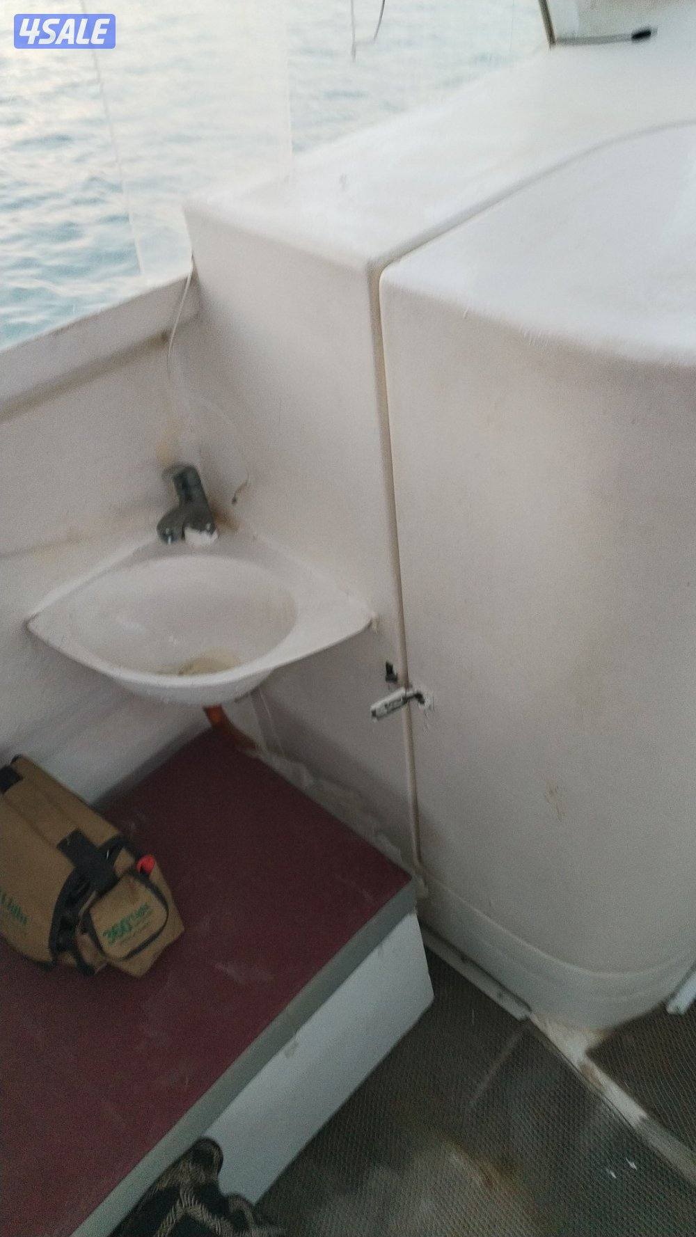 طراد 28 قدم  كاسر الأمواج مصنع السندباد الأمارات11