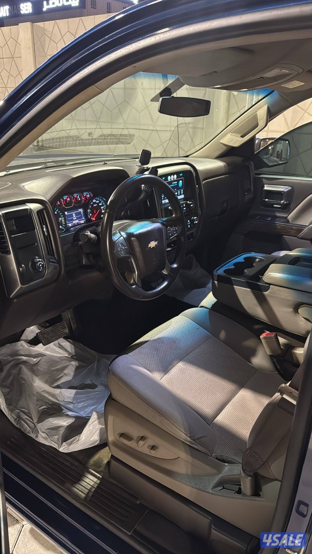 للبيع سلفرادو 2017 LT وارد الغانم ماشي 200 شرط الفحص4