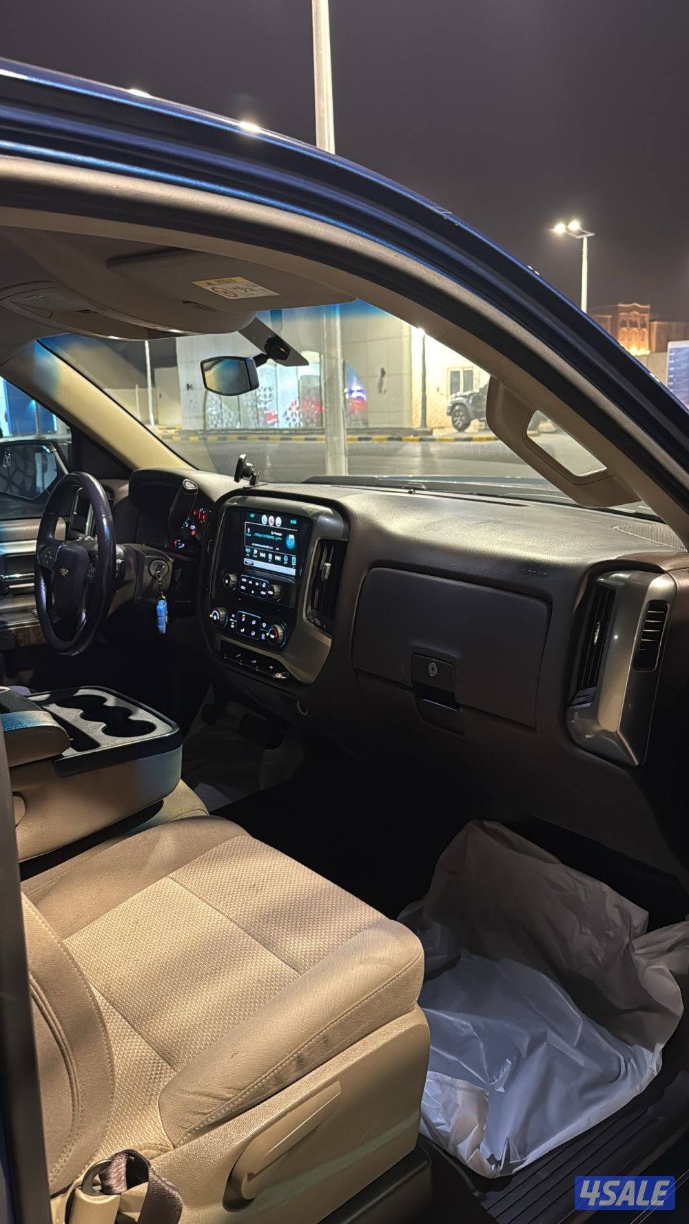 للبيع سلفرادو 2017 LT وارد الغانم ماشي 200 شرط الفحص5