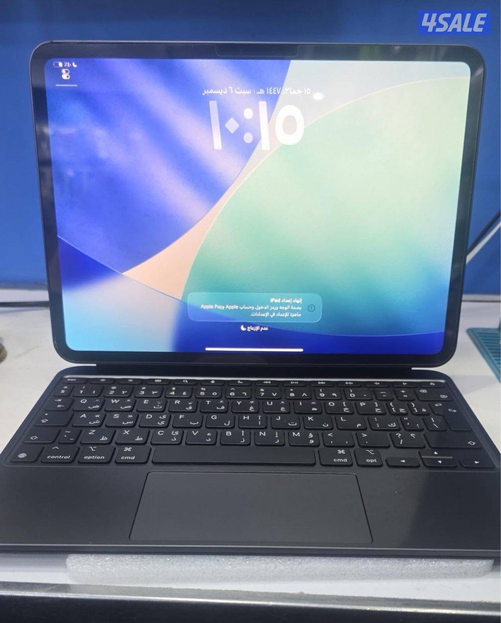 للبيع ايباد m4 شبه جديد ١١ انش0