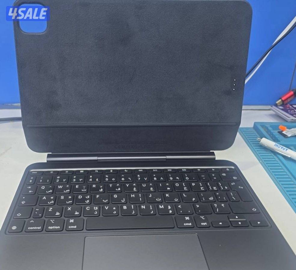 للبيع ايباد m4 شبه جديد ١١ انش1