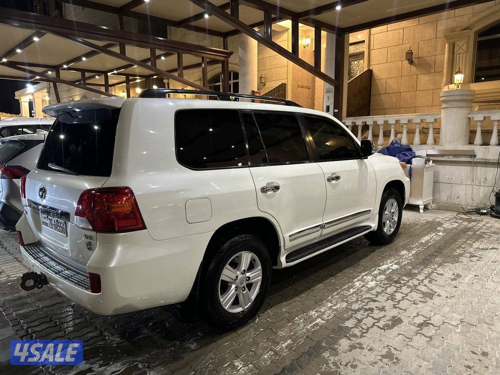 لبيع لاند كروز 2013 وارد الساير0