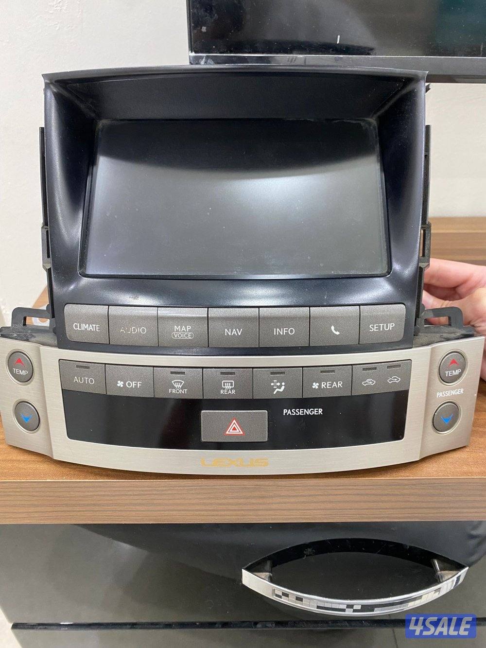 شاشة  جيب لكزس 570 Lx  اصلية عليها كفالة0