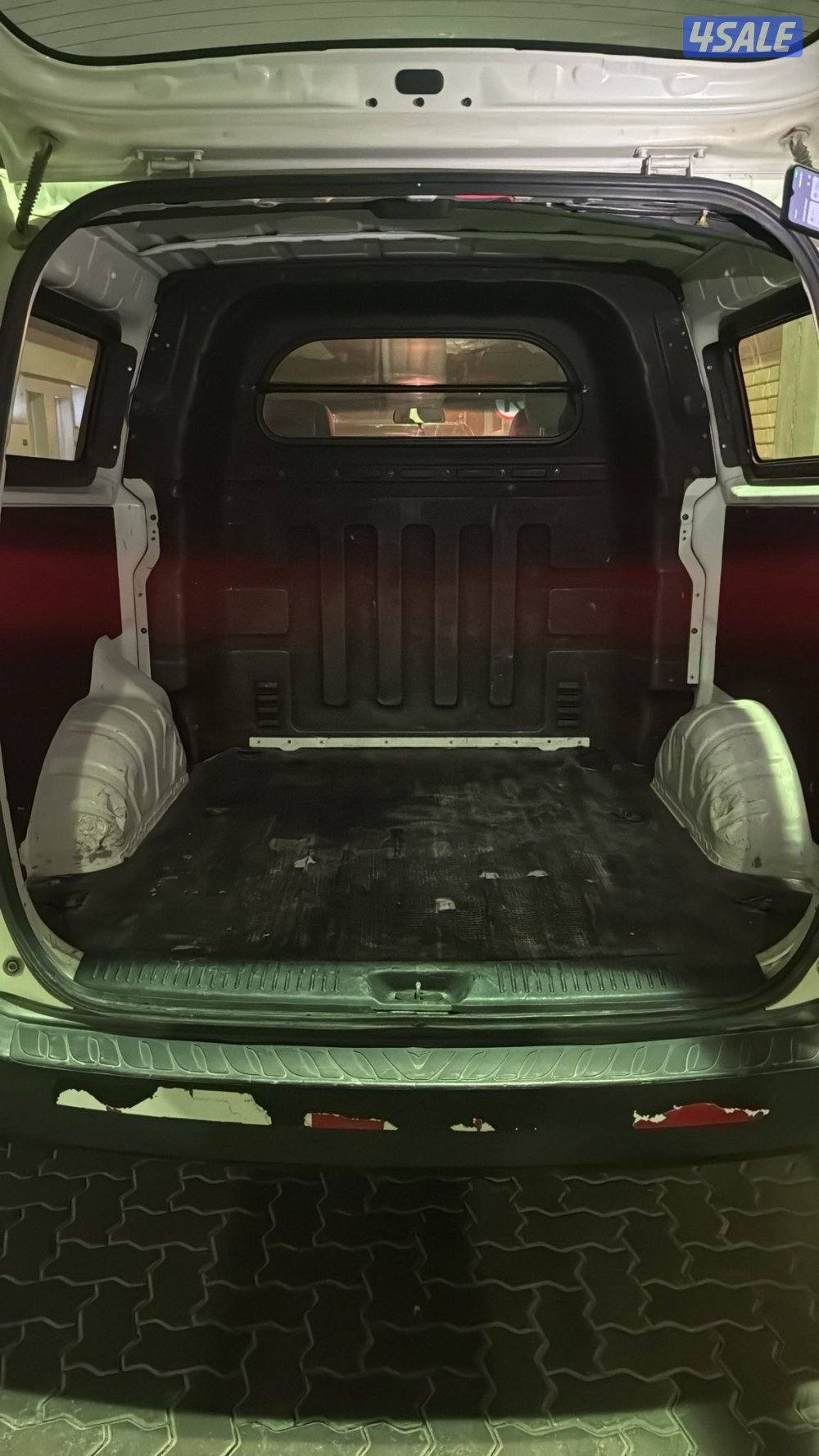 للبيع هيونداي H1 جديد ونظيف جداً3