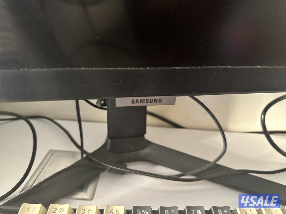 Samsung G3 240 HZ كرتون موجودة1