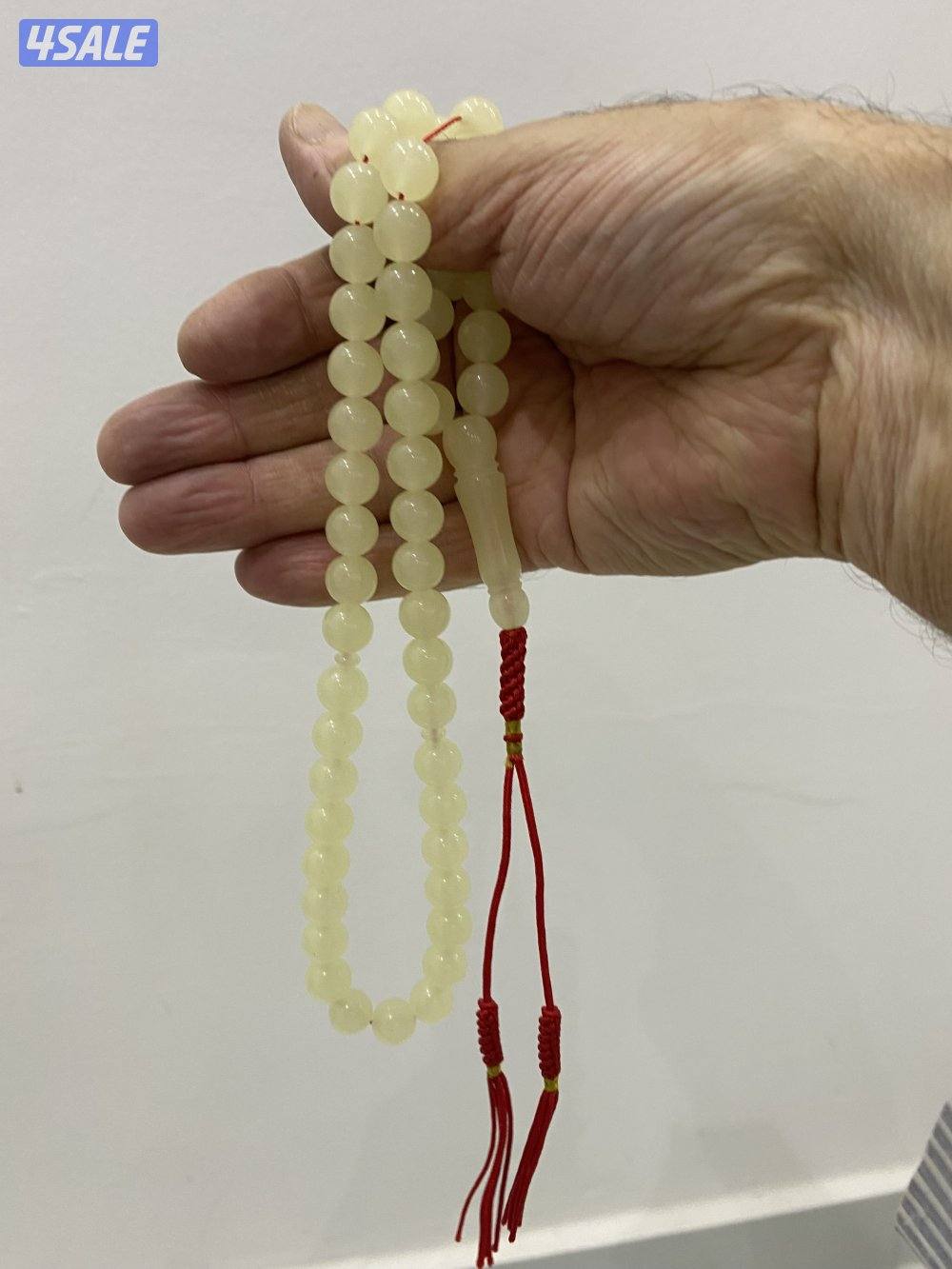 للبيع ثلاث مسابيح تضيئ بالليل1