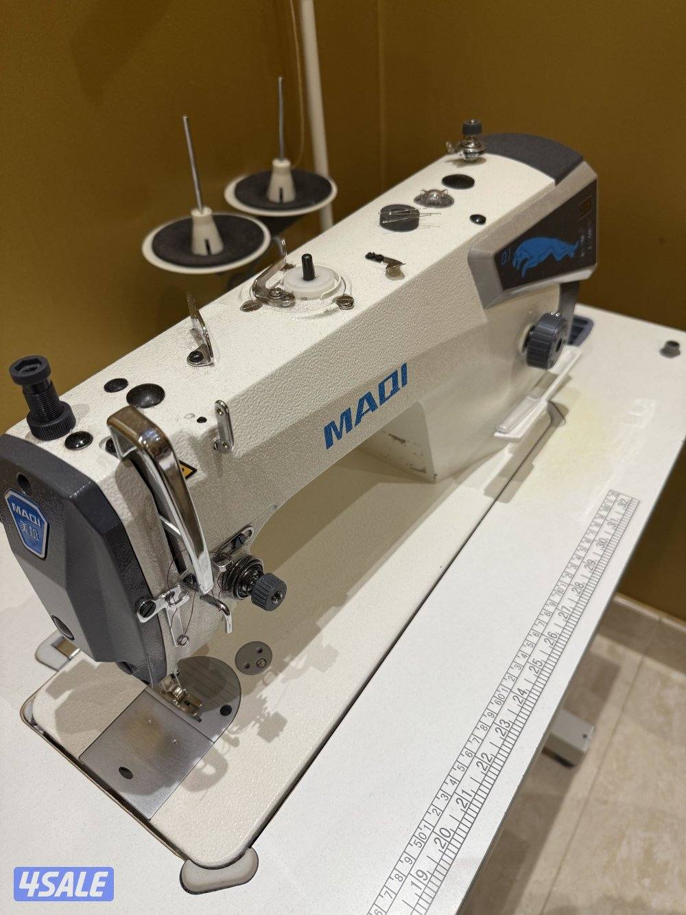 مكينة خياطة ومكينة دقة الخياطة جديدة من الوكالة مع كامل المستلزمات1